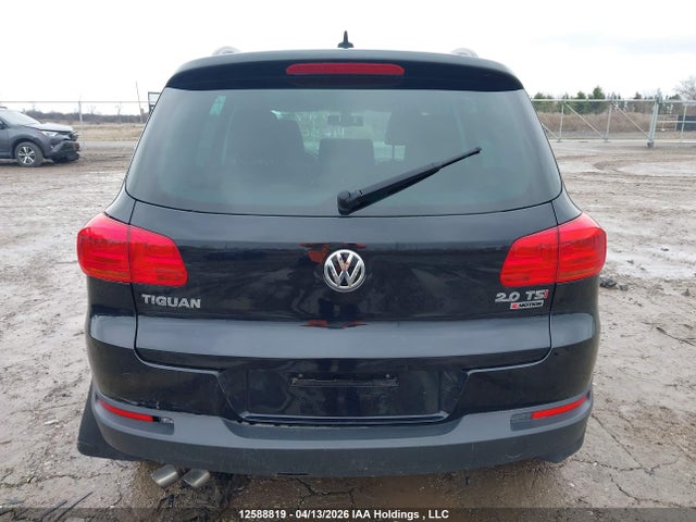 WVGNV7AX7HW509258 Volkswagen Tiguan Wolfsburg Edition