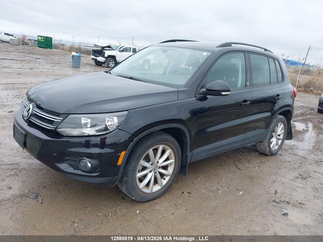 WVGNV7AX7HW509258 Volkswagen Tiguan Wolfsburg Edition