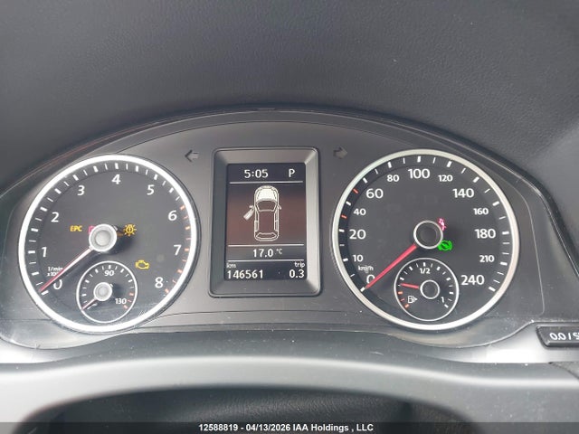 WVGNV7AX7HW509258 Volkswagen Tiguan Wolfsburg Edition