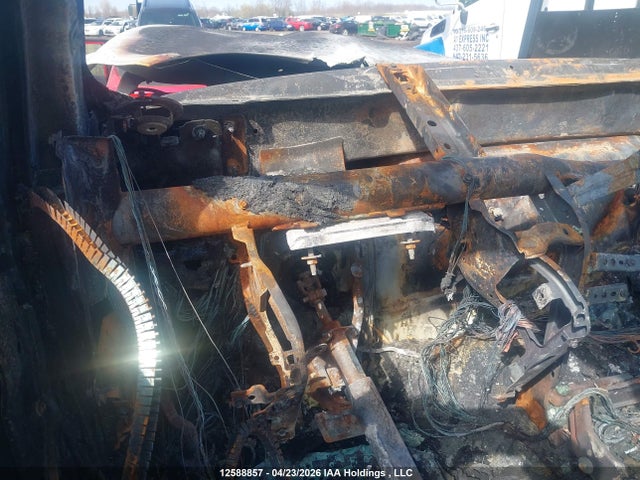 1C6RR7LM2GS333603 RAM 1500 Slt