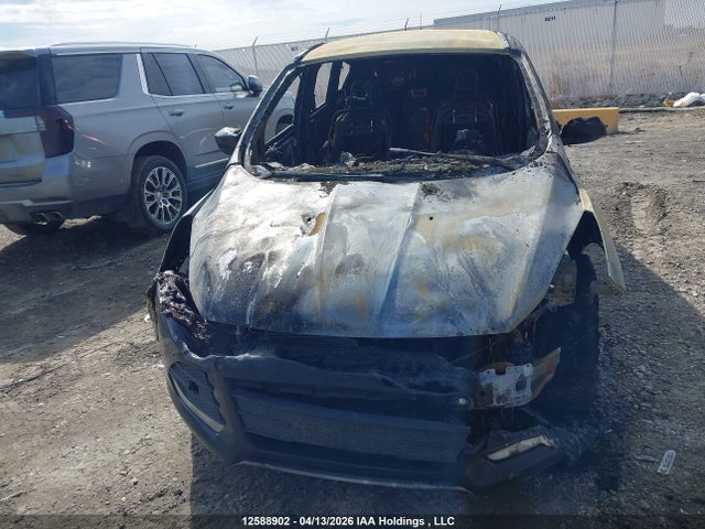 1FMCU9GX6EUB66656 Ford ESCAPE SE