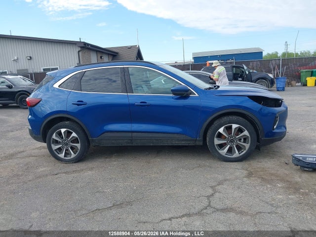 Продаж на аукціоні авто 2023 Ford Escape Platinum, vin: 1FMCU9JA3PUA44036, номер лоту: 12588904
