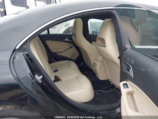 WDDSJ4GB4FN239721 Mercedes-Benz CLA 250 4MATIC
