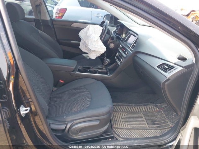 12588930 :رقم المزاد ، 5NPE24AF2KH729892 vin ، 2019 Hyundai Sonata Essential مزاد بيع