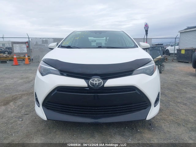 2T1BURHE6JC063385 Toyota COROLLA LE