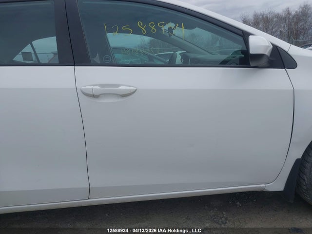 2T1BURHE6JC063385 Toyota COROLLA LE