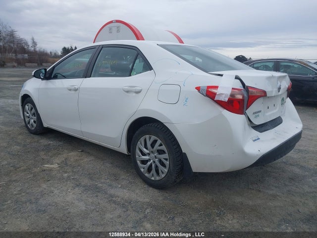 2T1BURHE6JC063385 Toyota COROLLA LE