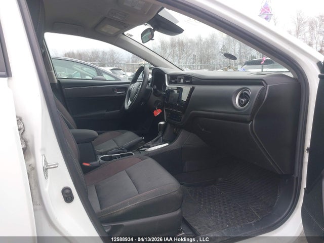 2T1BURHE6JC063385 Toyota COROLLA LE