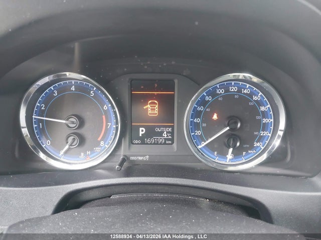 2T1BURHE6JC063385 Toyota COROLLA LE