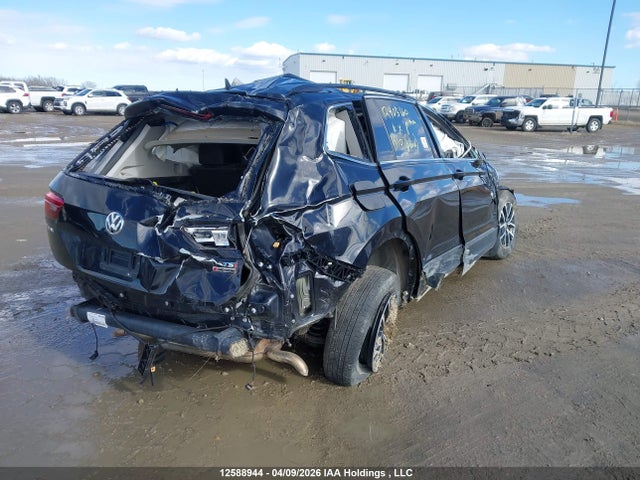 2018 Volkswagen Tiguan Comfortline მანქანა იყიდება აუქციონზე, vin: 3VV2B7AX8JM197605, აუქციონის ნომერი: 12588944