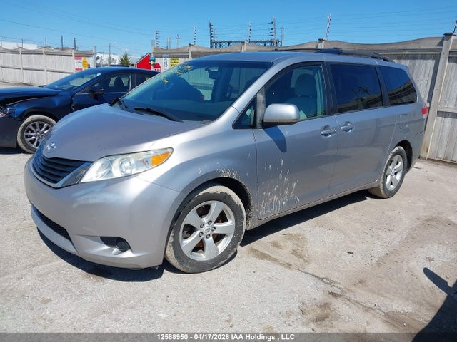 2012 Toyota Sienna Le V6 მანქანა იყიდება აუქციონზე, vin: 5TDKK3DC6CS236727, აუქციონის ნომერი: 12588950