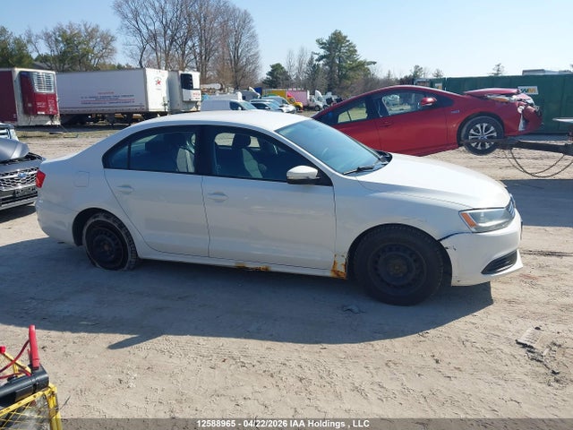 12588965 :رقم المزاد ، 3VWDK7AJ8BM083427 vin ، 2011 Volkswagen Jetta مزاد بيع