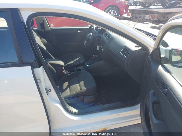 12588965 :رقم المزاد ، 3VWDK7AJ8BM083427 vin ، 2011 Volkswagen Jetta مزاد بيع