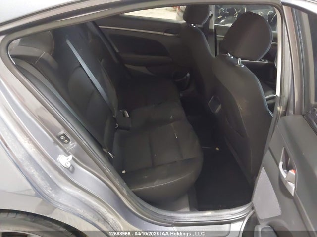 KMHD84LF6HU359810 Hyundai ELANTRA GL