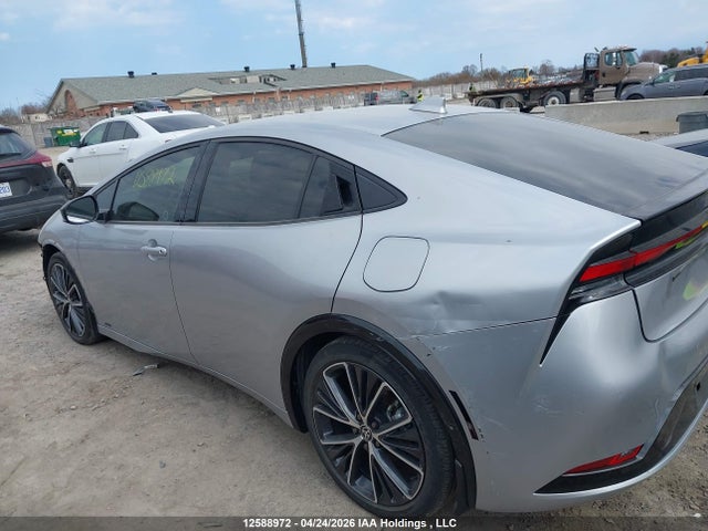 JTDADABU8R3011645 Toyota Prius