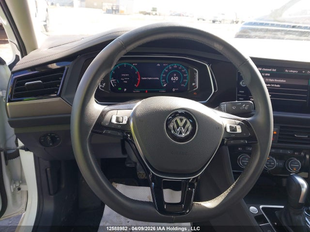 3VWGB7BU8LM013742 Volkswagen Jetta Sel Premium