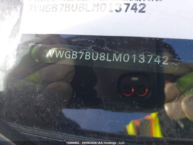 3VWGB7BU8LM013742 Volkswagen Jetta Sel Premium