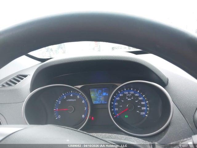 12589052 :رقم المزاد ، KM8JT3AF0EU827296 vin ، 2014 Hyundai Tucson Gls مزاد بيع