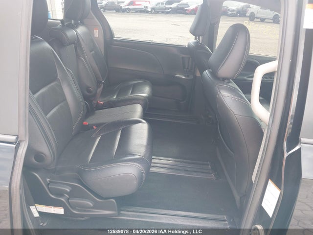5TDXZ3DC7HS870573 Toyota SIENNA SE