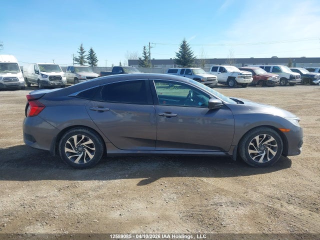 2HGFC2F6XJH020988 Honda Civic Lx