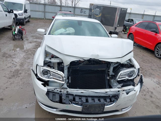 Продажа на аукционе авто 2016 Chrysler 300 Limited, vin: 2C3CCARG0GH135970, номер лота: 12589093