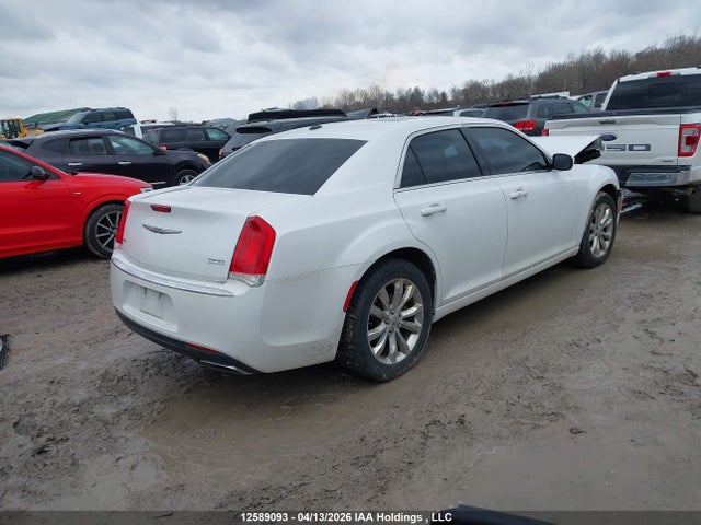 Продажа на аукционе авто 2016 Chrysler 300 Limited, vin: 2C3CCARG0GH135970, номер лота: 12589093