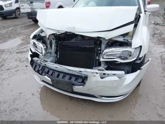 Продажа на аукционе авто 2016 Chrysler 300 Limited, vin: 2C3CCARG0GH135970, номер лота: 12589093