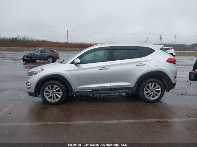 KM8J33A43GU155882 Hyundai Tucson Premium