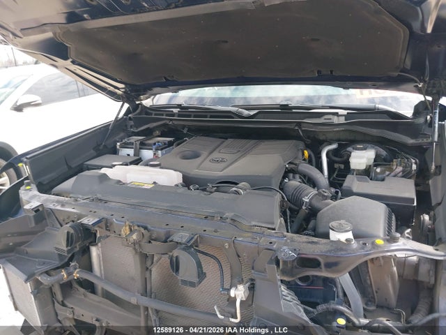 5TFJA5EC9NX007402 Toyota Tundra