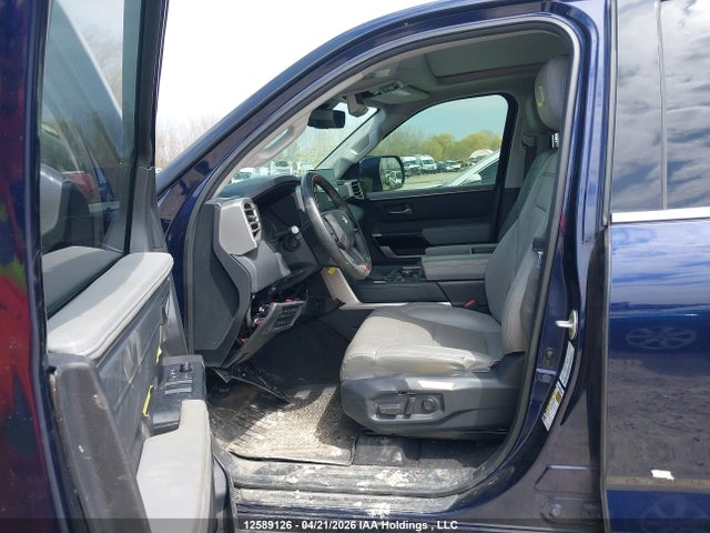 5TFJA5EC9NX007402 Toyota Tundra