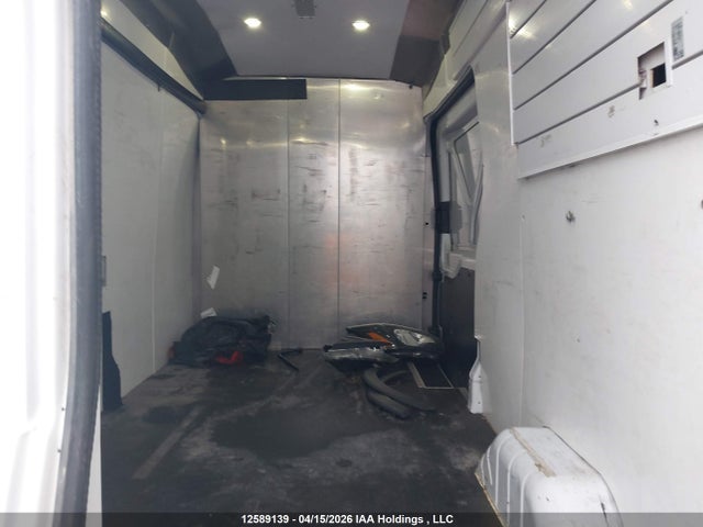 Ford Transit 2017 1FTBW2XG2HKA43857 Image 8