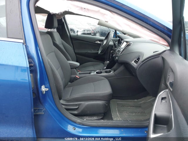 1G1BE5SMXJ7115813 Chevrolet Cruze