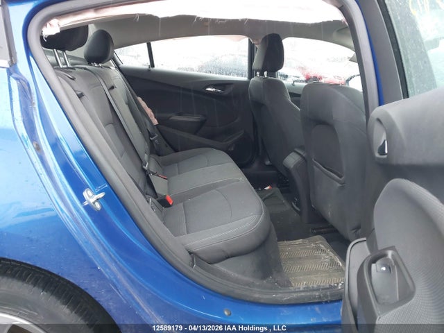 1G1BE5SMXJ7115813 Chevrolet Cruze