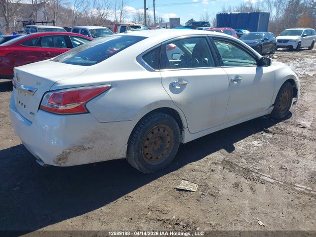 1N4AL3AP0FN305024 Nissan Altima 2.5/s/sv/sl