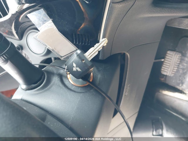 JA4AD2A38HZ605172 Mitsubishi Outlander Es