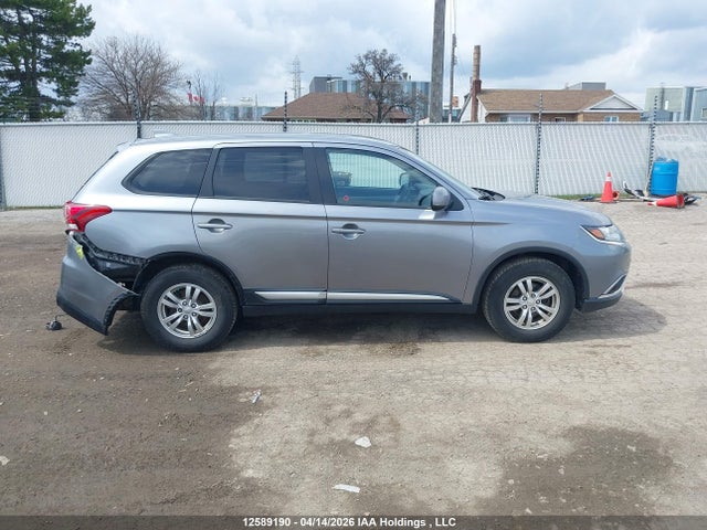 JA4AD2A38HZ605172 Mitsubishi Outlander Es