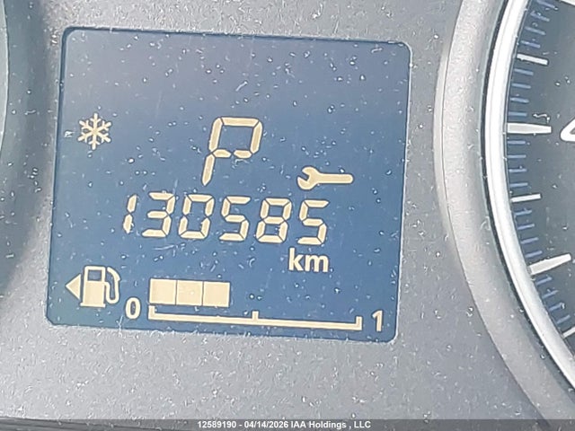 JA4AD2A38HZ605172 Mitsubishi Outlander Es