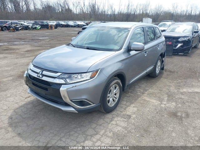 JA4AD2A38HZ605172 Mitsubishi Outlander Es