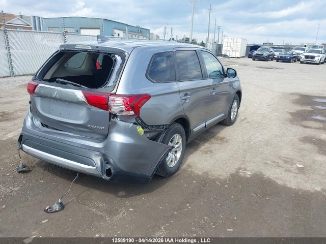 JA4AD2A38HZ605172 Mitsubishi Outlander Es