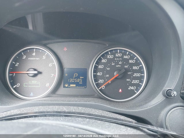 JA4AD2A38HZ605172 Mitsubishi Outlander Es