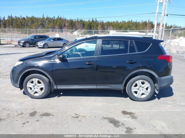 12589212 :رقم المزاد ، 2T3BFREV7FW377784 vin ، 2015 Toyota Rav4 Le مزاد بيع