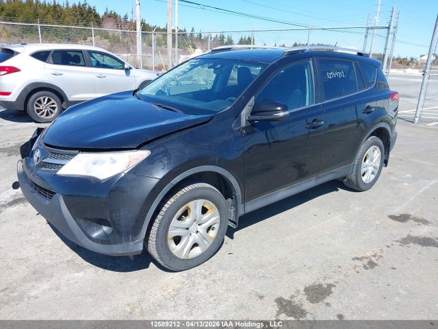 12589212 :رقم المزاد ، 2T3BFREV7FW377784 vin ، 2015 Toyota Rav4 Le مزاد بيع