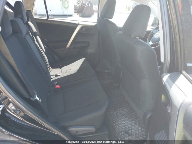 12589212 :رقم المزاد ، 2T3BFREV7FW377784 vin ، 2015 Toyota Rav4 Le مزاد بيع