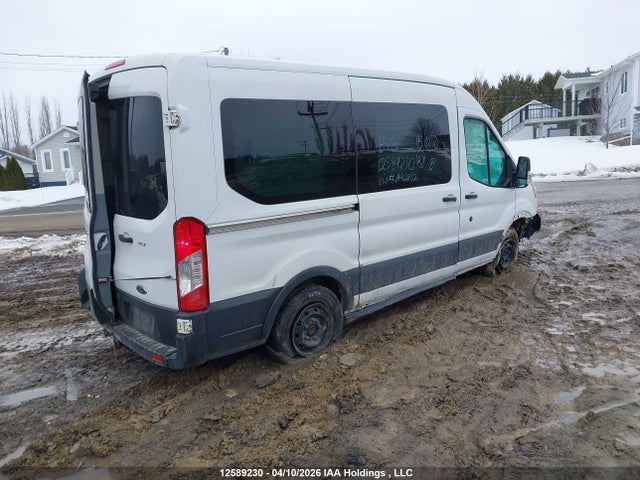 1FMZK1CM6HKA92832 Ford Transit-150 Xlt