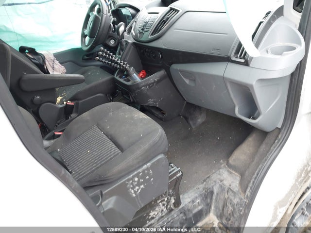 1FMZK1CM6HKA92832 Ford Transit-150 Xlt