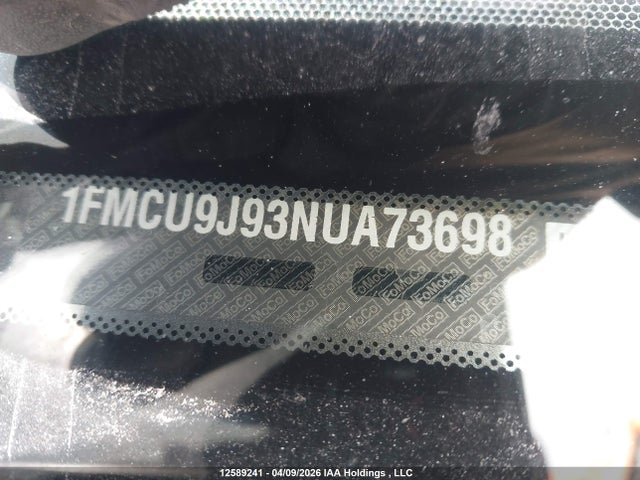 1FMCU9J93NUA73698 Ford Escape Titanium