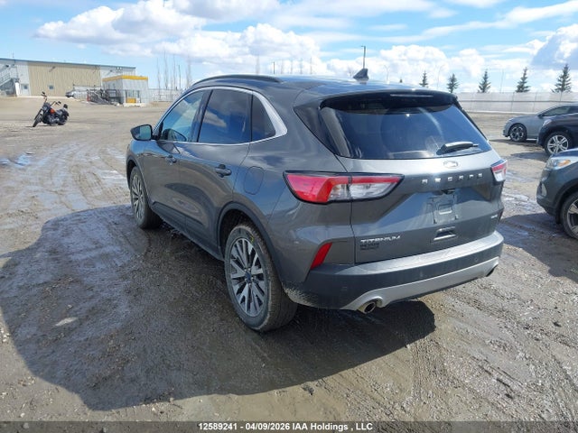 1FMCU9J93NUA73698 Ford Escape Titanium