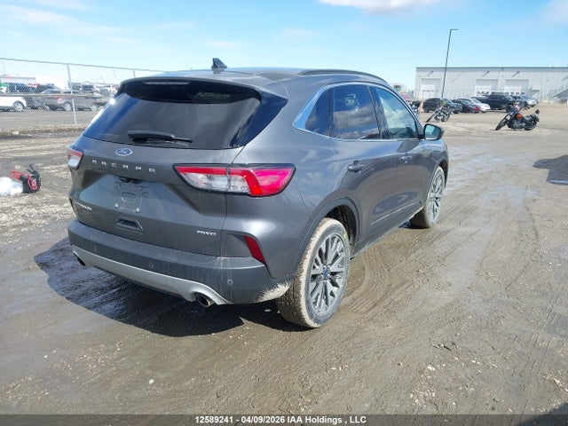 1FMCU9J93NUA73698 Ford Escape Titanium