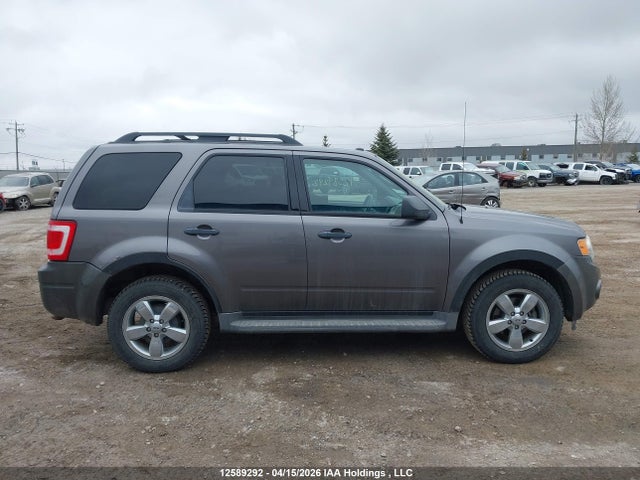 2010 Ford Escape Xlt მანქანა იყიდება აუქციონზე, vin: 1FMCU9DG7AKC21142, აუქციონის ნომერი: 12589292