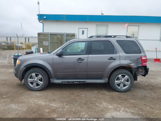 2010 Ford Escape Xlt მანქანა იყიდება აუქციონზე, vin: 1FMCU9DG7AKC21142, აუქციონის ნომერი: 12589292